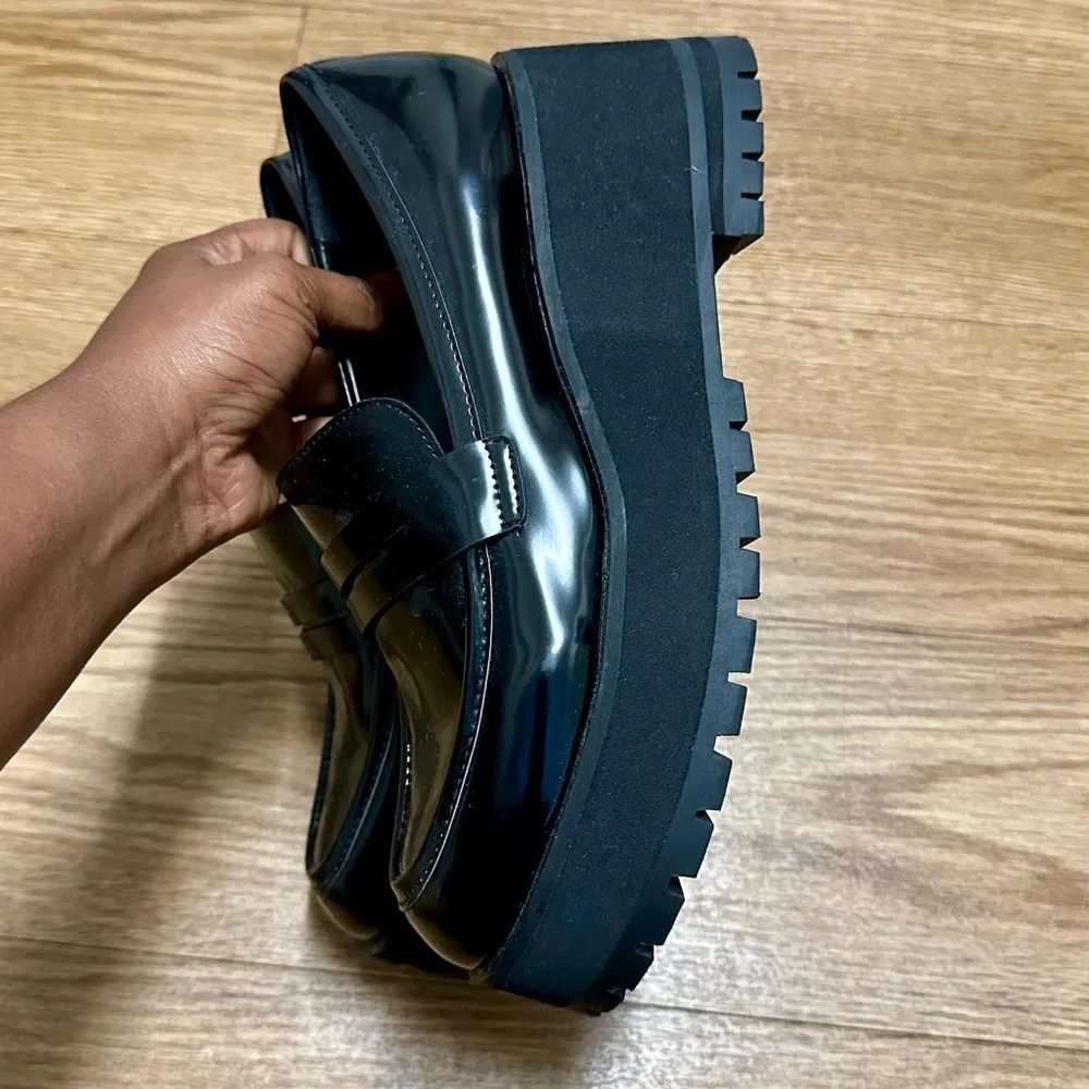 BP. Platform loafers